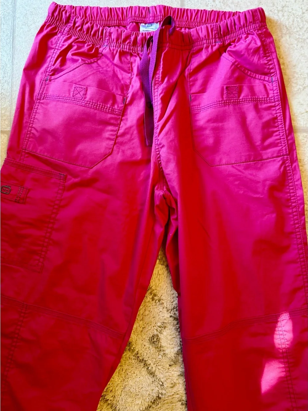 WonderWink Bright Magenta women’s medium nursing scrub pants! - Picture 2 of 3